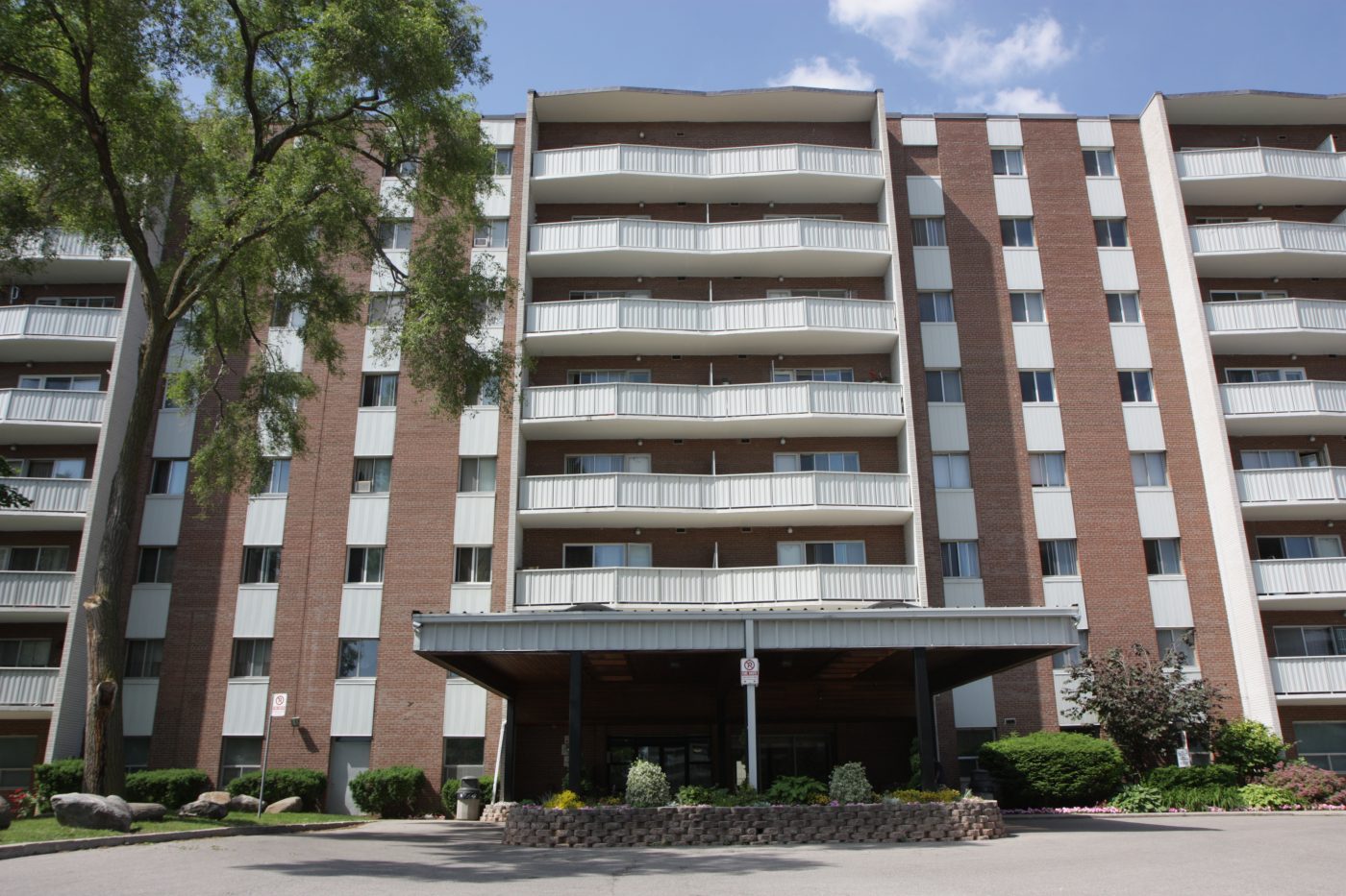Bloor Street West Condominium, Mississauga