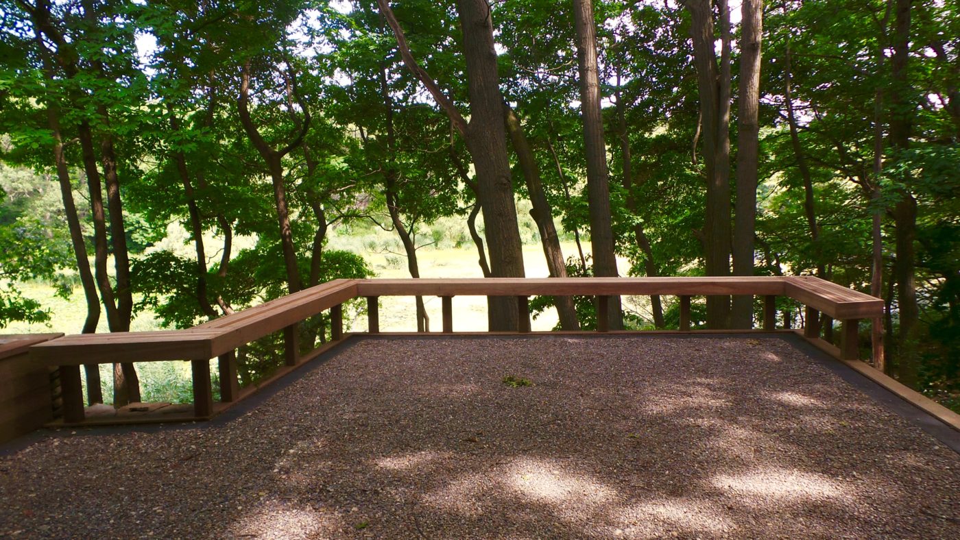 Pebble deck overhang over steep ravine